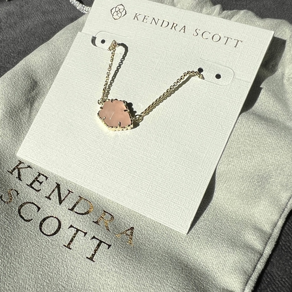 Kendra Scott “Tessa” Necklace